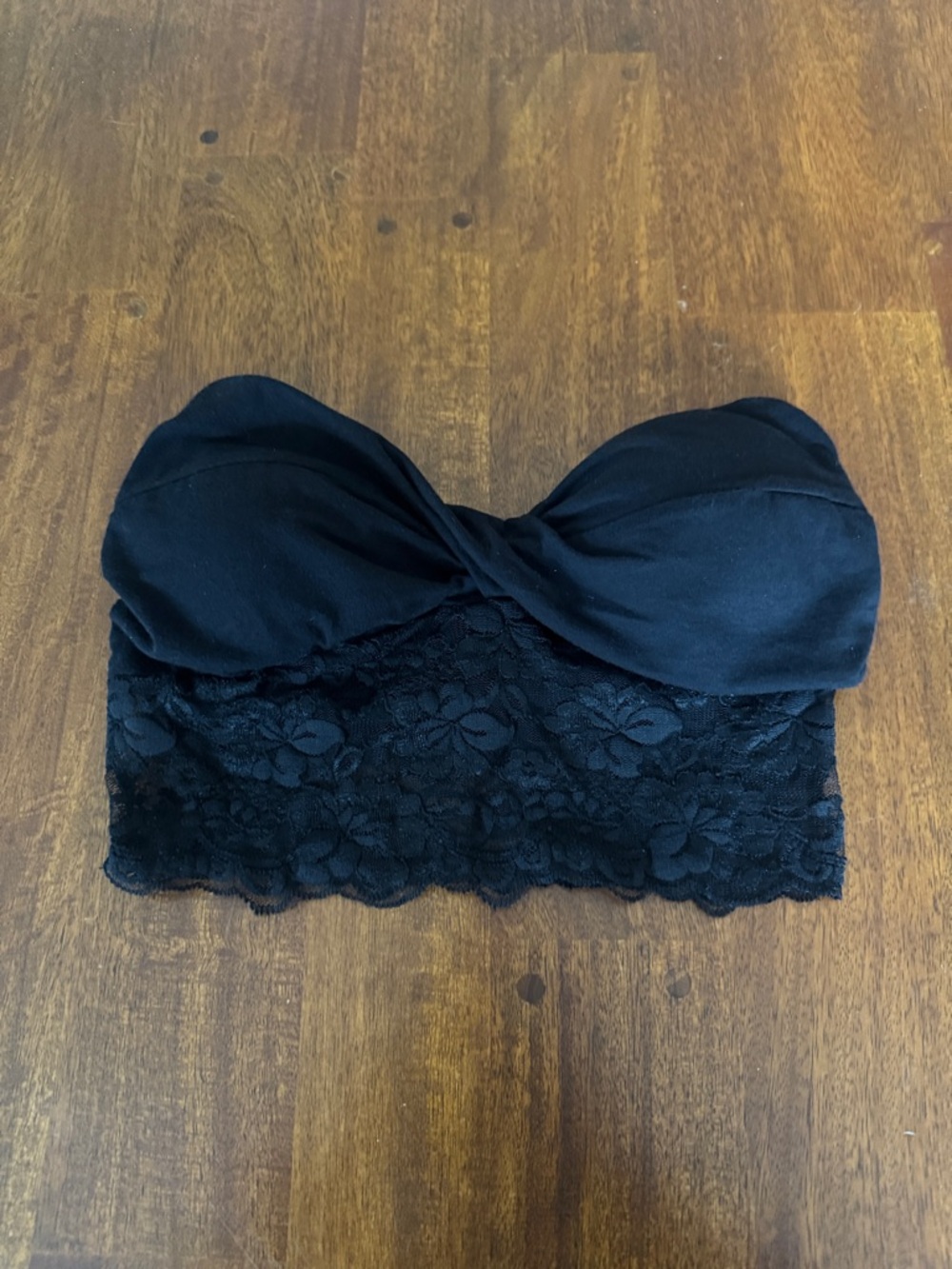 Bozzolo Black Lace Strapless Bandeau